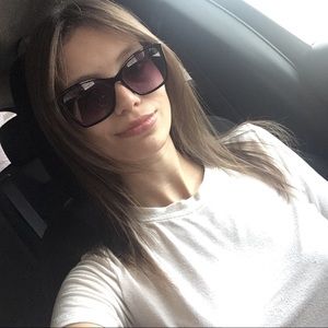 Meet your Posher, Marla